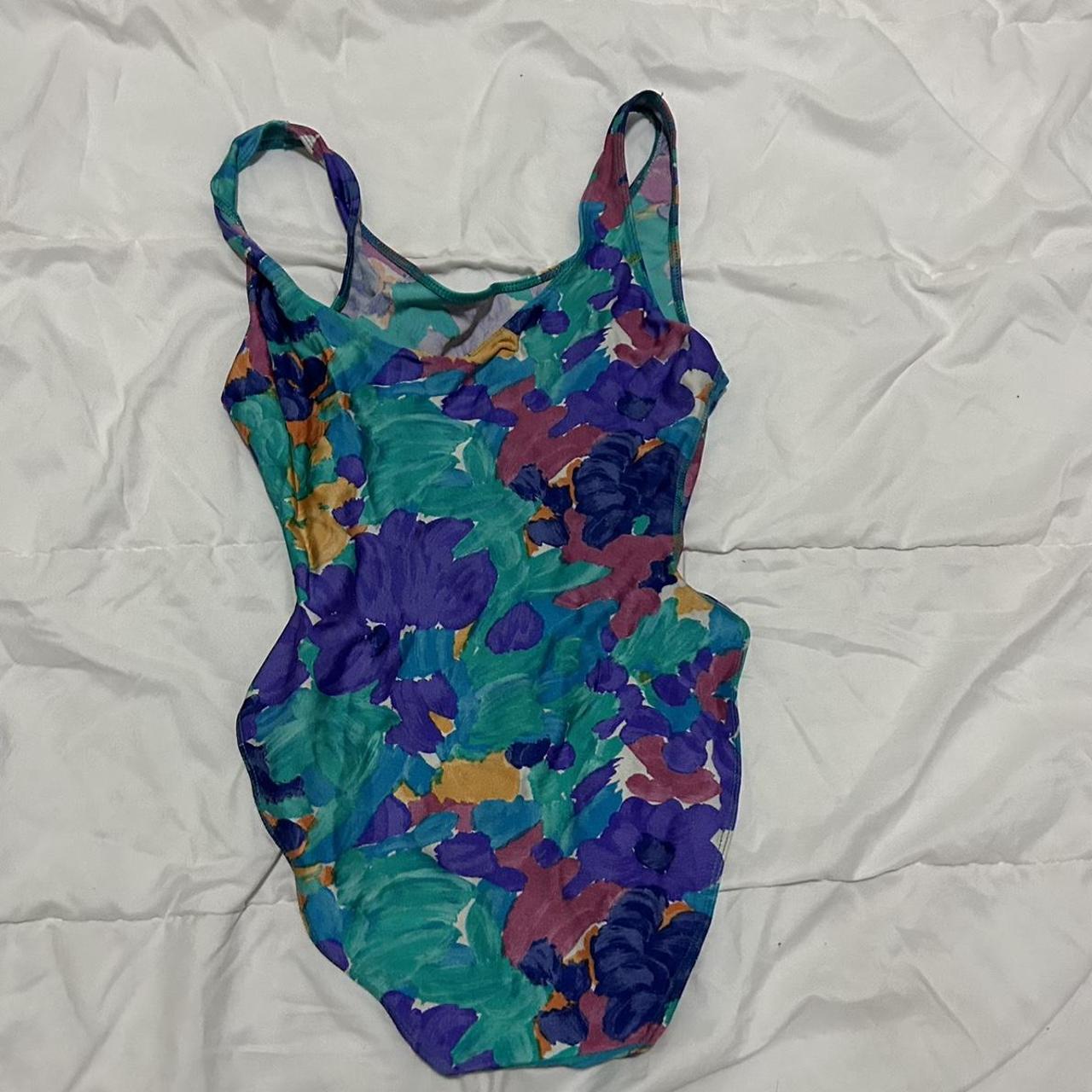 vintage one piece swimsuit!! Super flattering!... - Depop