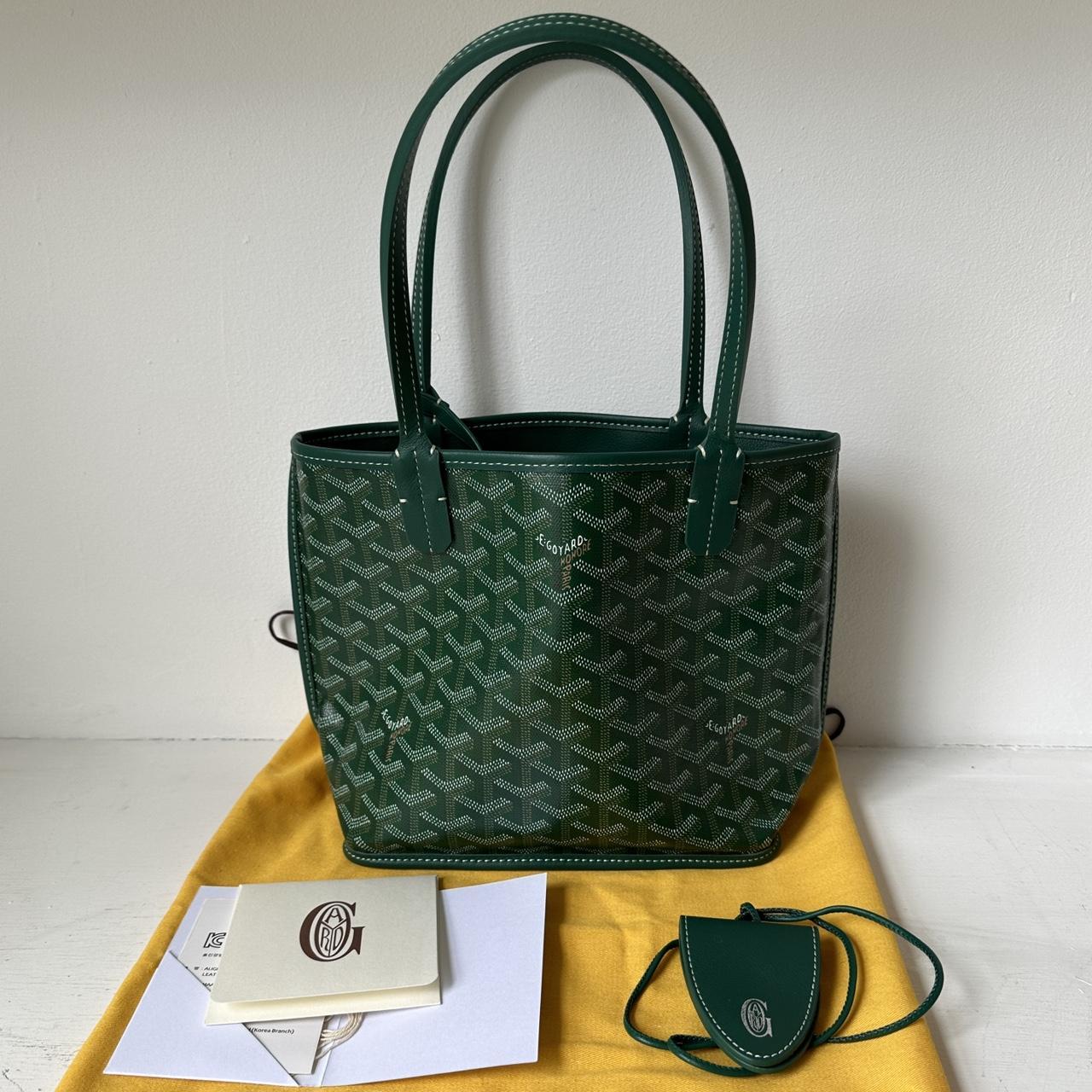 This Goyard tote bag is a stylish and high-quality - Depop