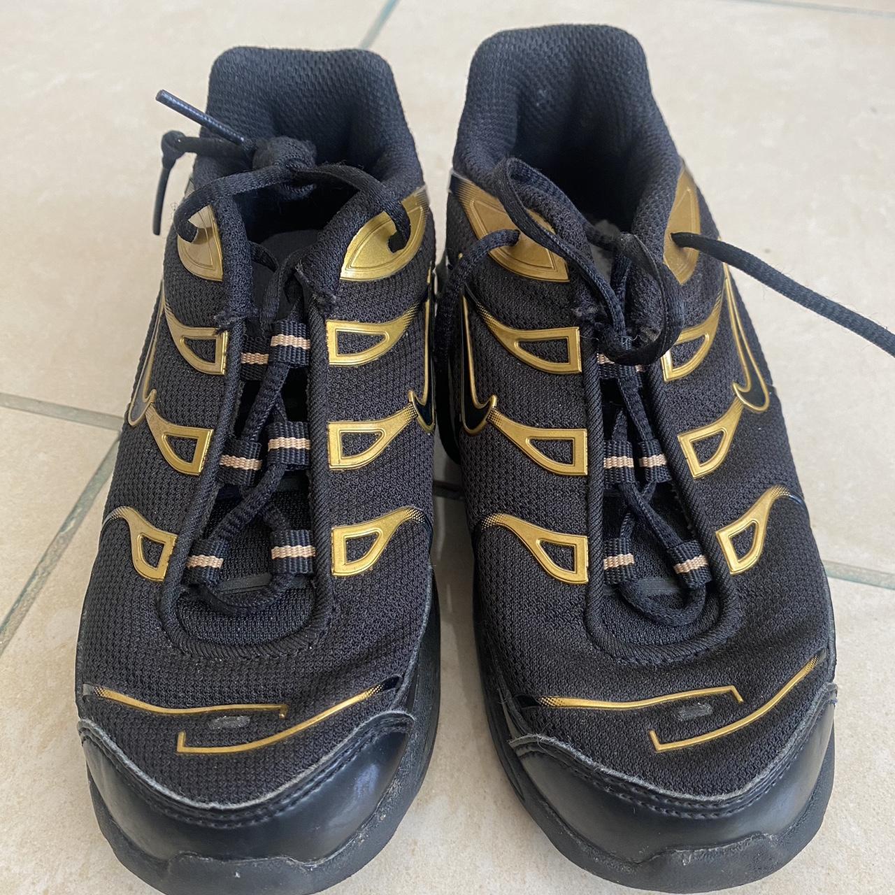 mens black and gold nike trainers
