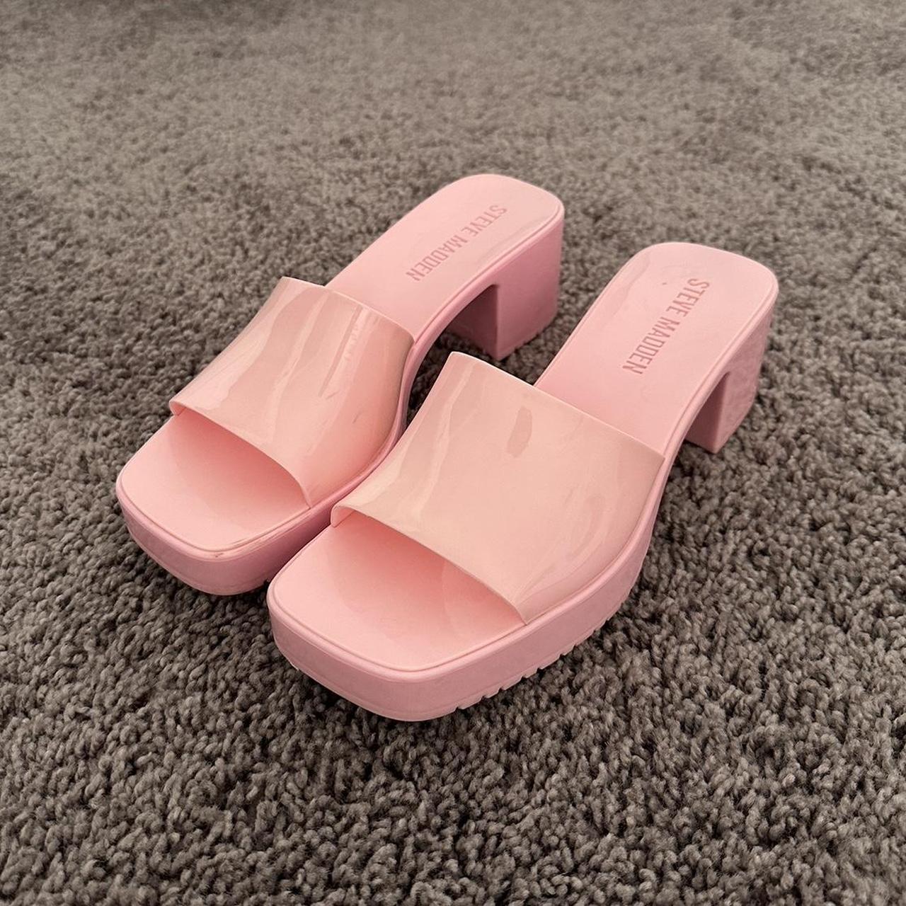 nude sandals for a wedding