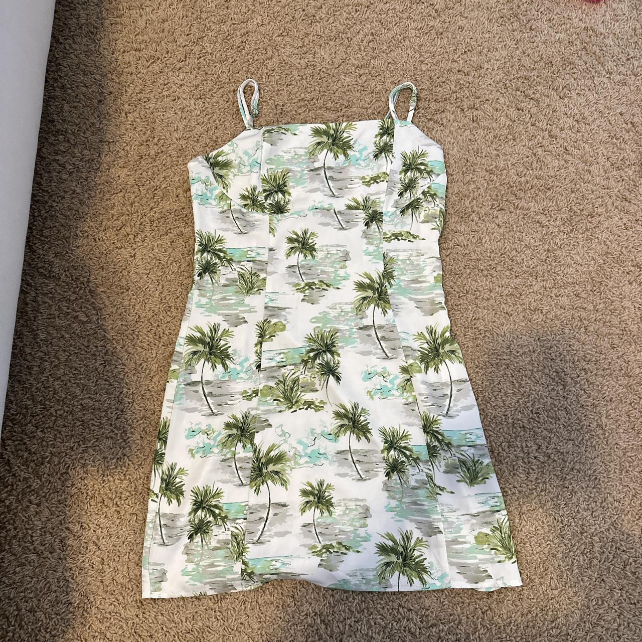 White and green Hawaiian print dress. Super cute and