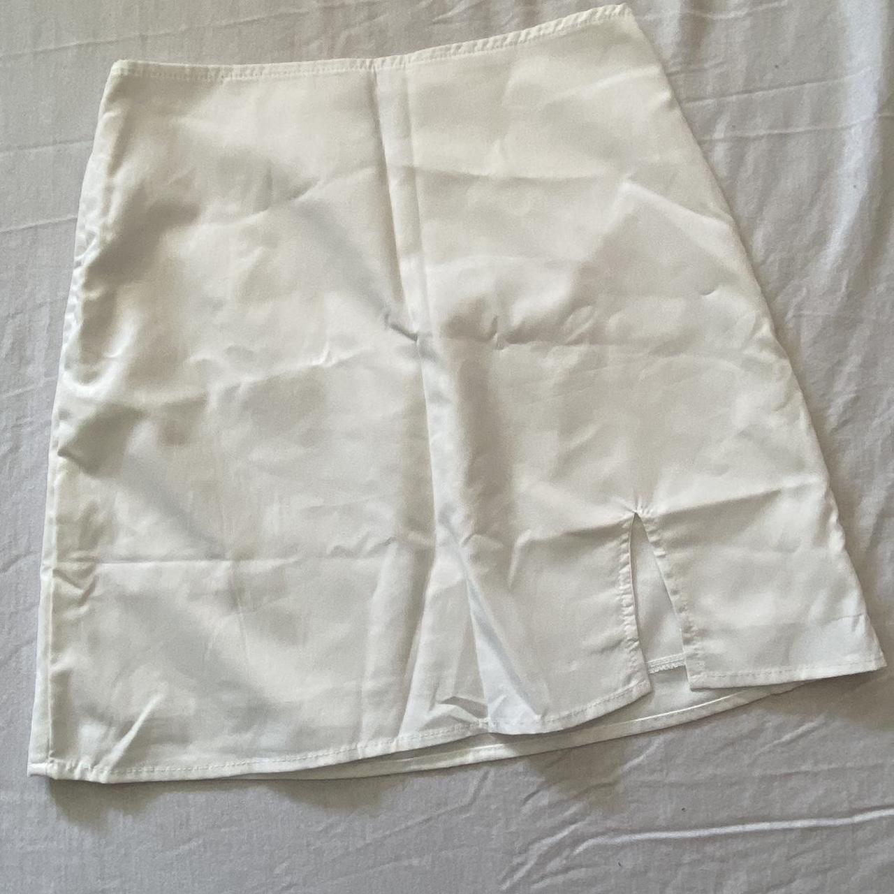 SHEIN Women's White Skirt | Depop