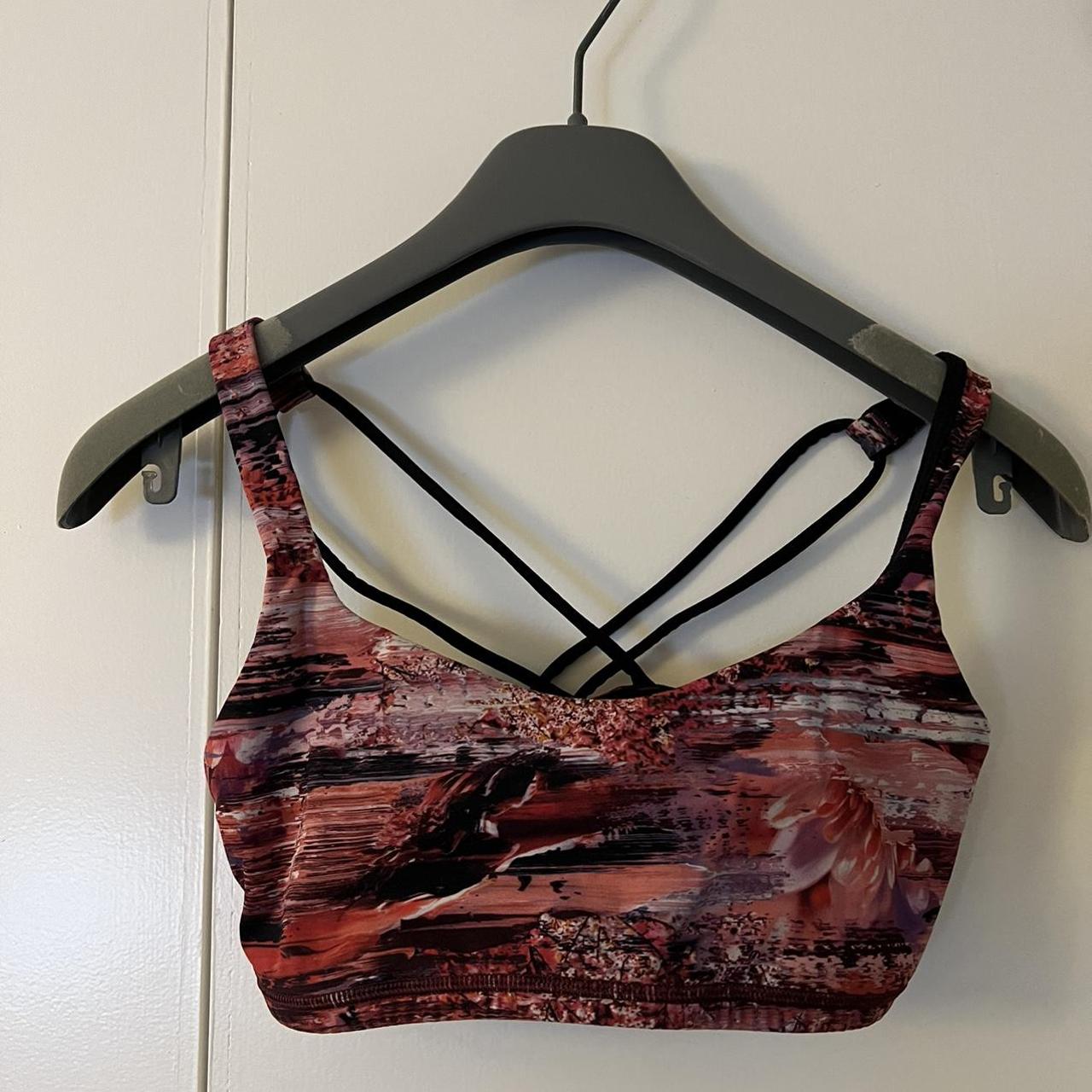 Lululemon sports bra US size 4/UK size 8 in good... - Depop