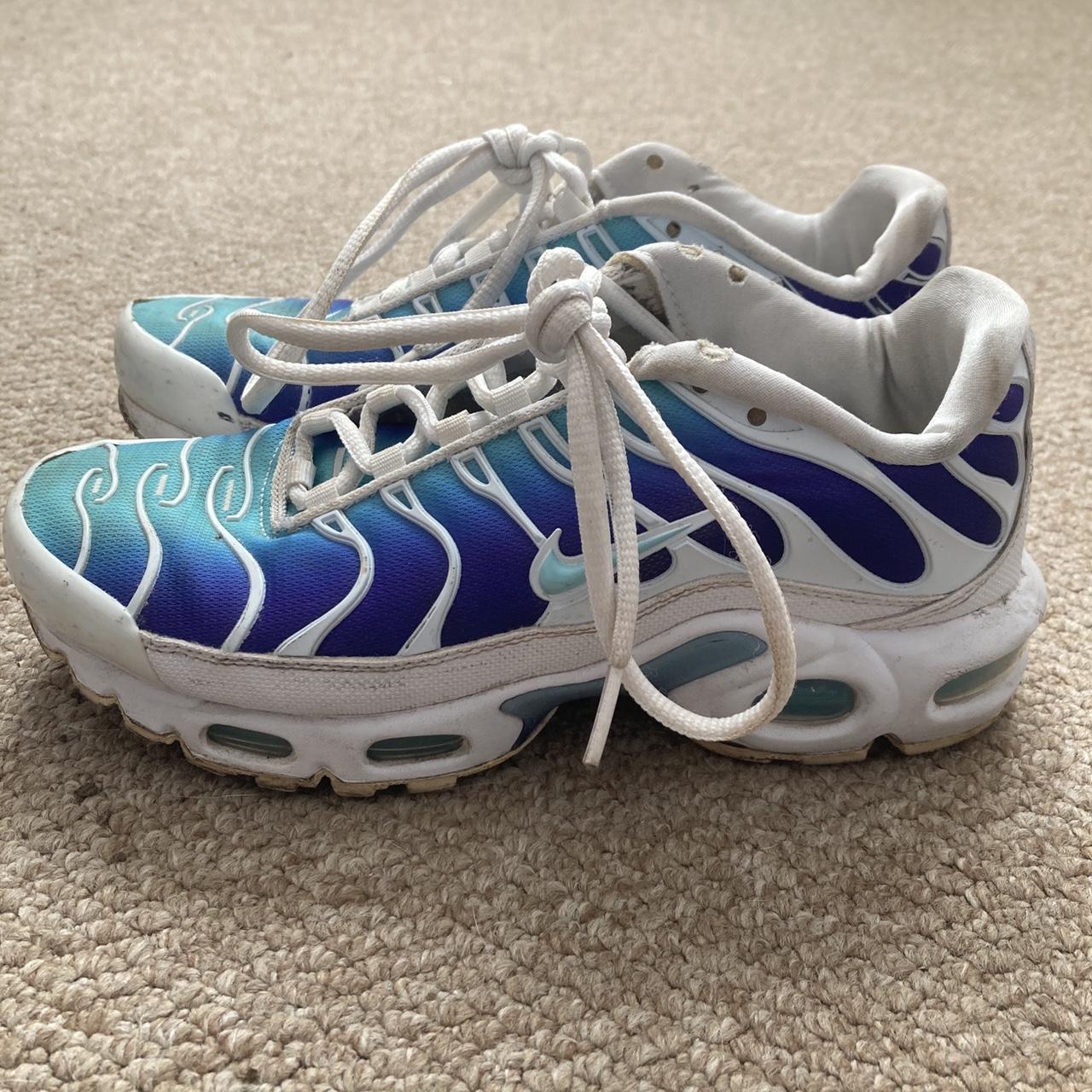 womens nike blue trainers