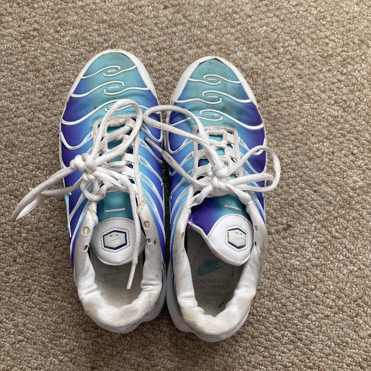 womens nike blue trainers