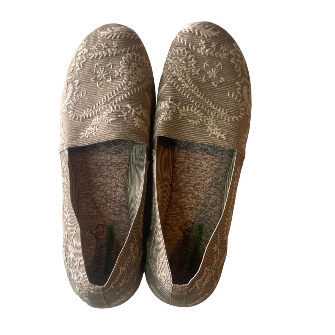 Baretraps Women's Brown Loafers (2)