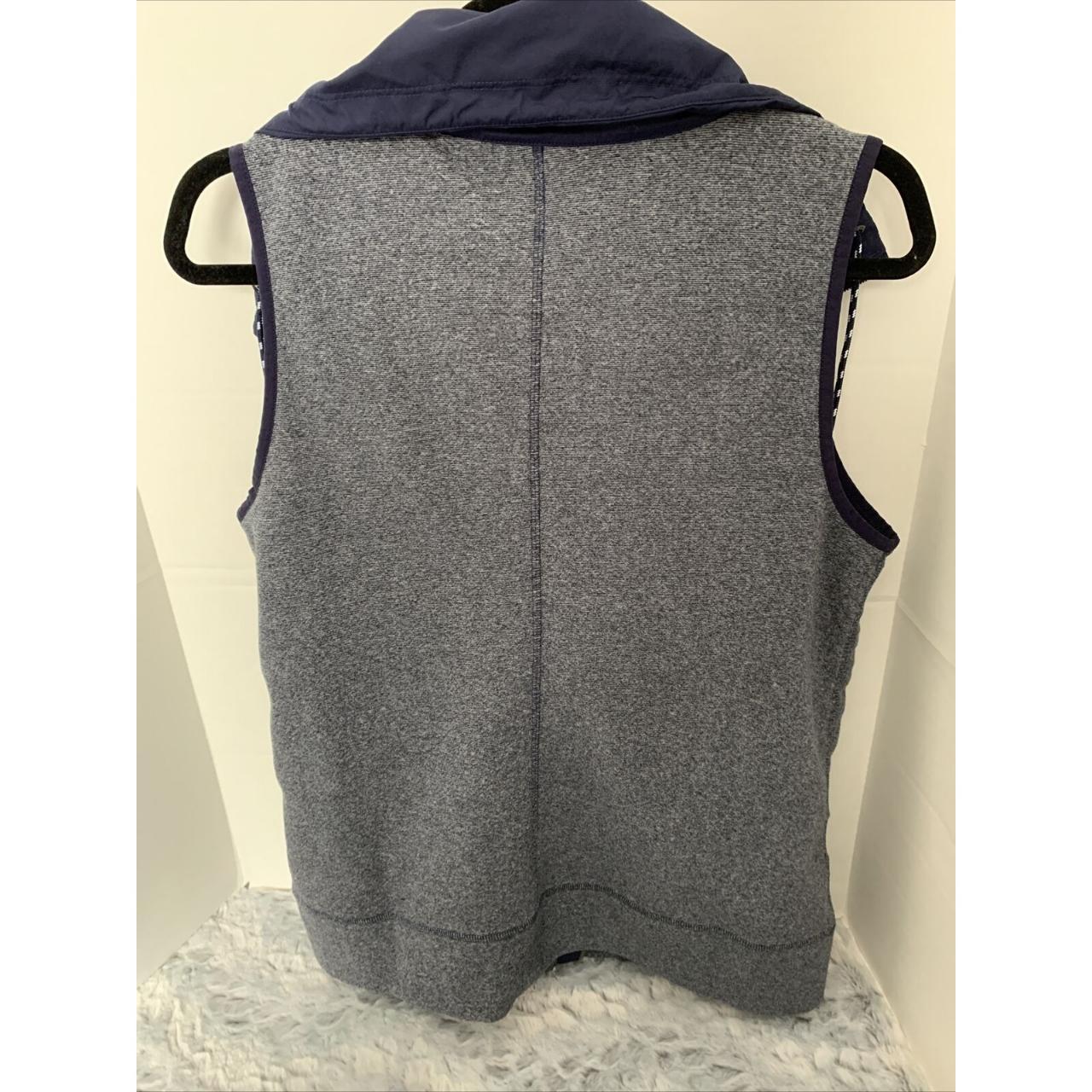 Under Armour Women's Blue Gilet Depop