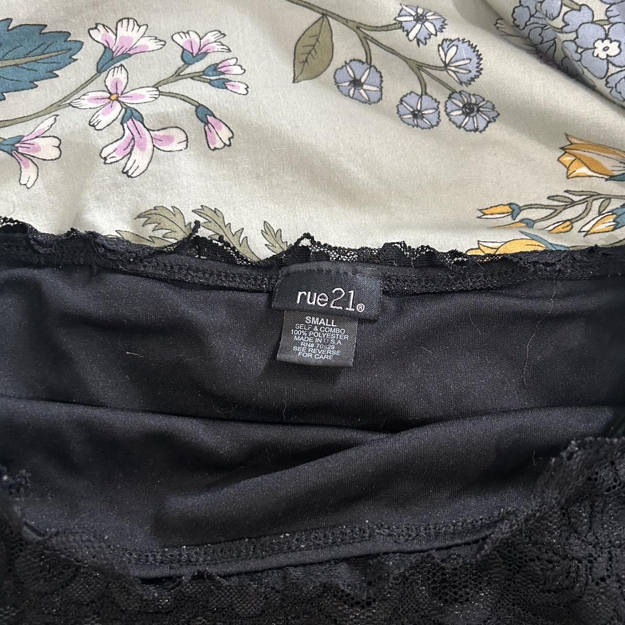 Rue 21 black lace mini skirt Distressed Size Small... - Depop