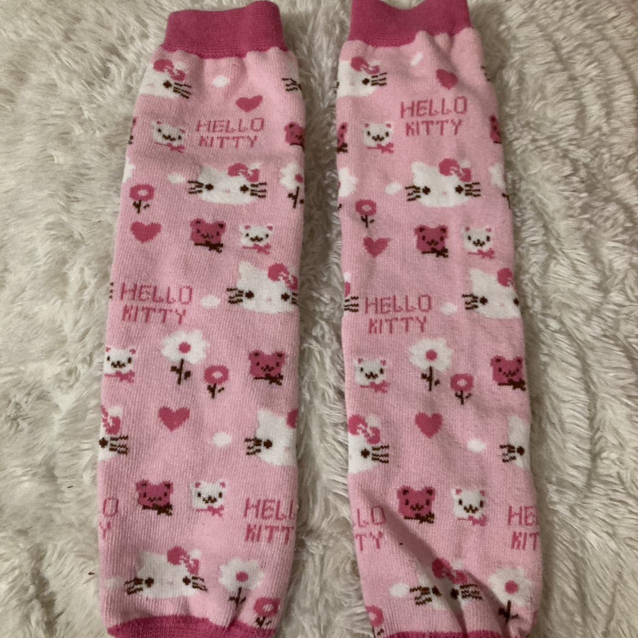 Hello Kitty Women's Pink Gloves | Depop