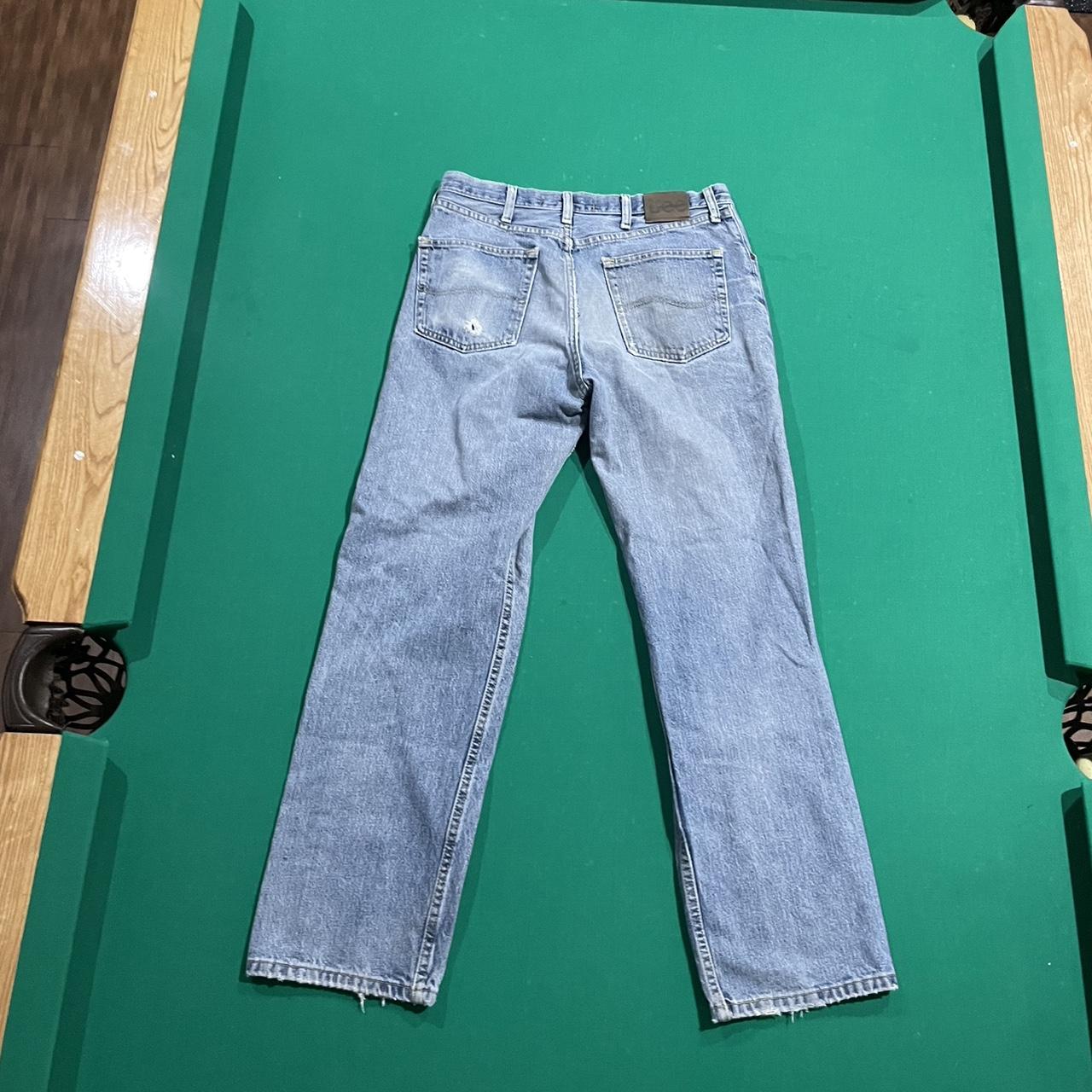 Vintage Lee Baggy jeans no size tag, i estimate... - Depop