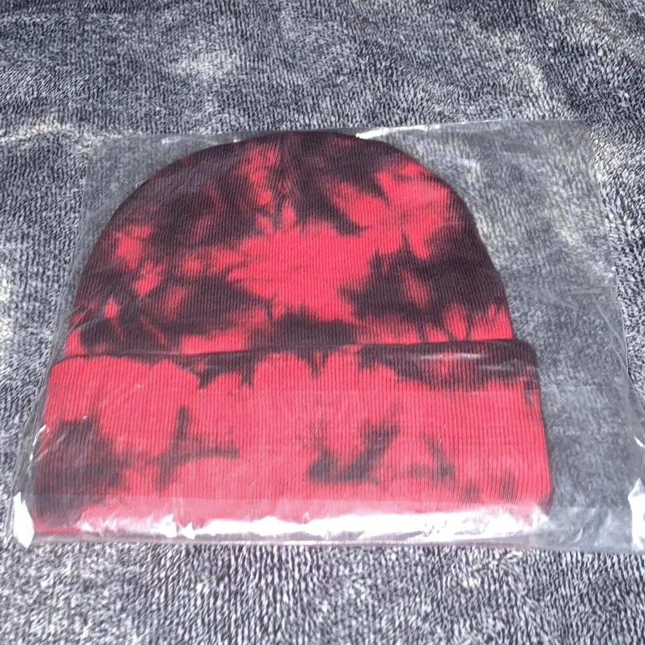 Super dope red Supreme beanie with metal - Depop