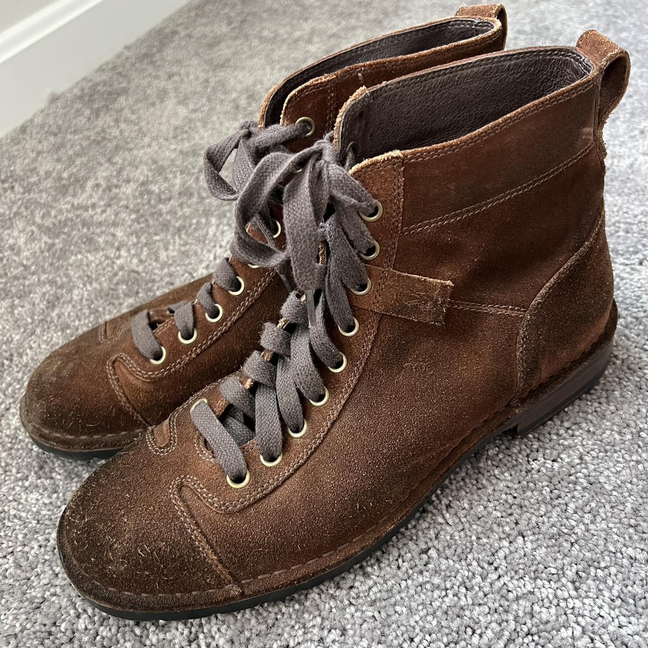 These John Varvatos lace up boots are very cozy and. Depop