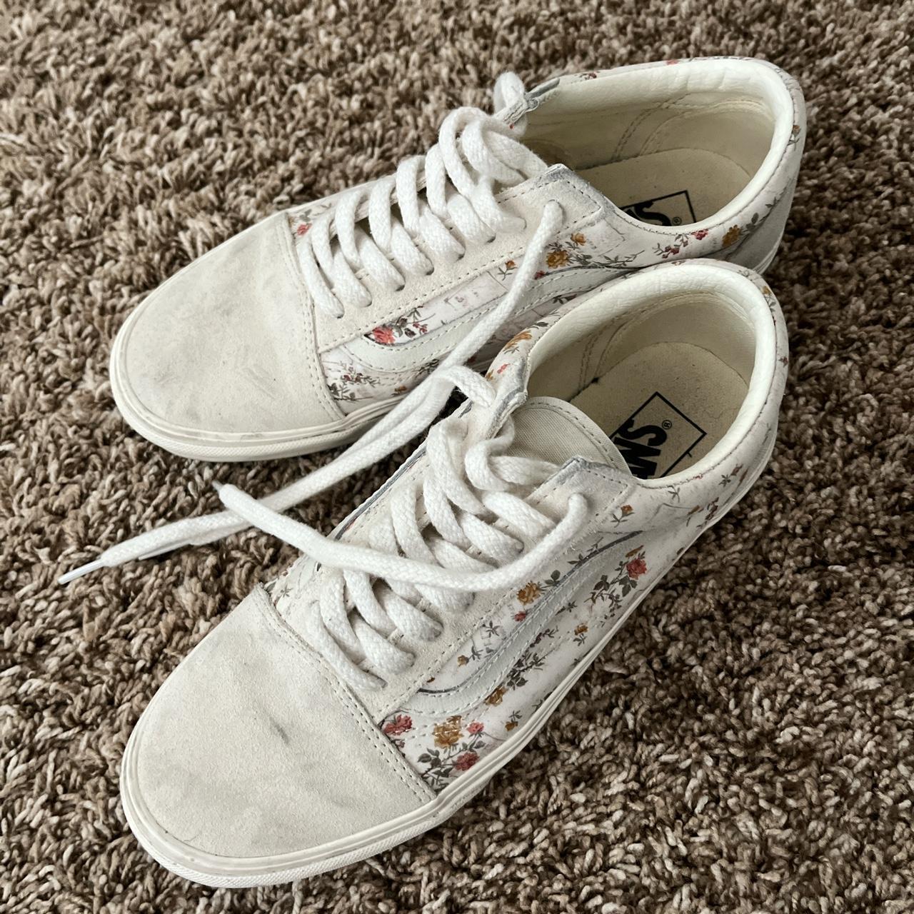 Vans marshmallow floral deals old skool