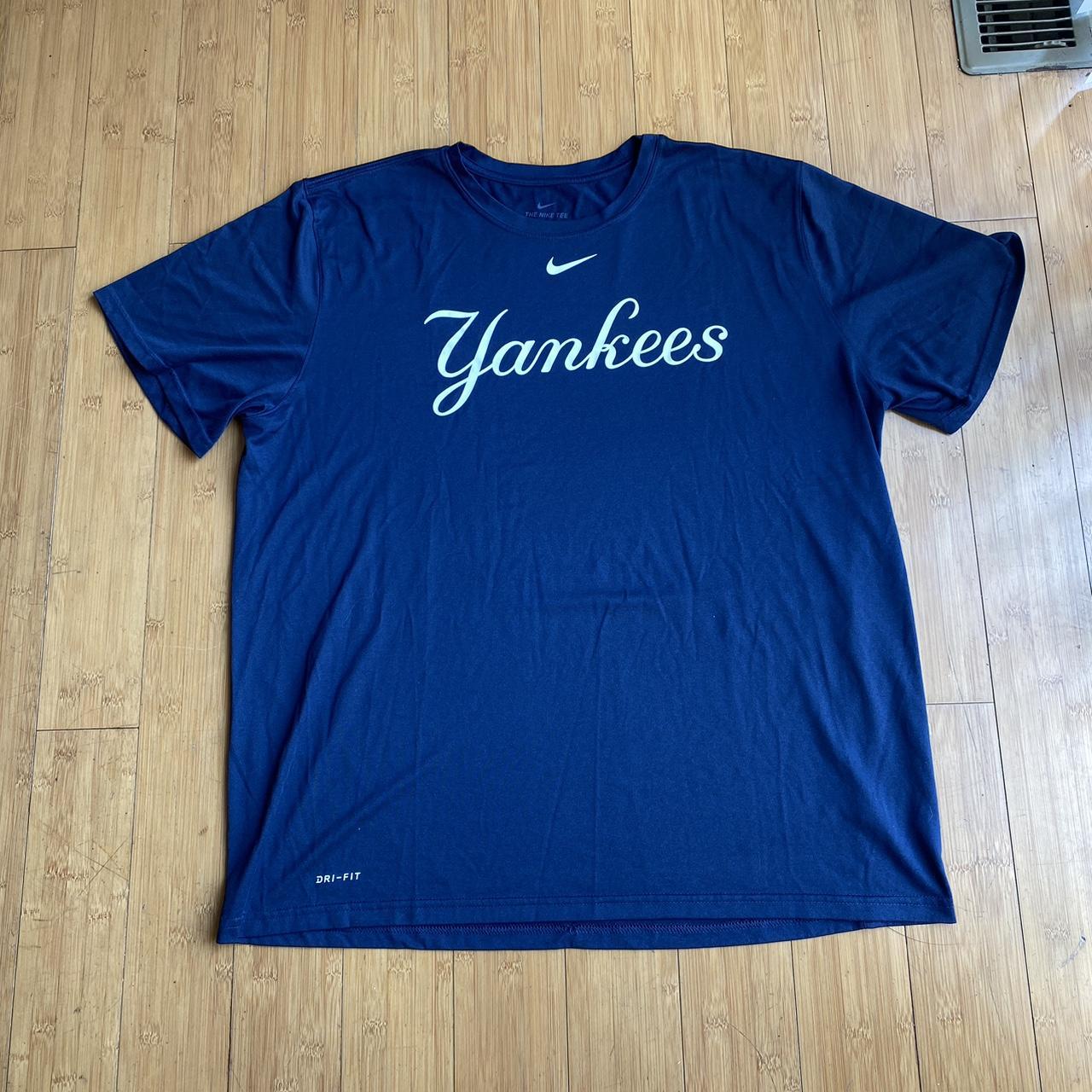 Nike Dri-FIT Early Work (MLB New York Yankees) Men's T-Shirt.