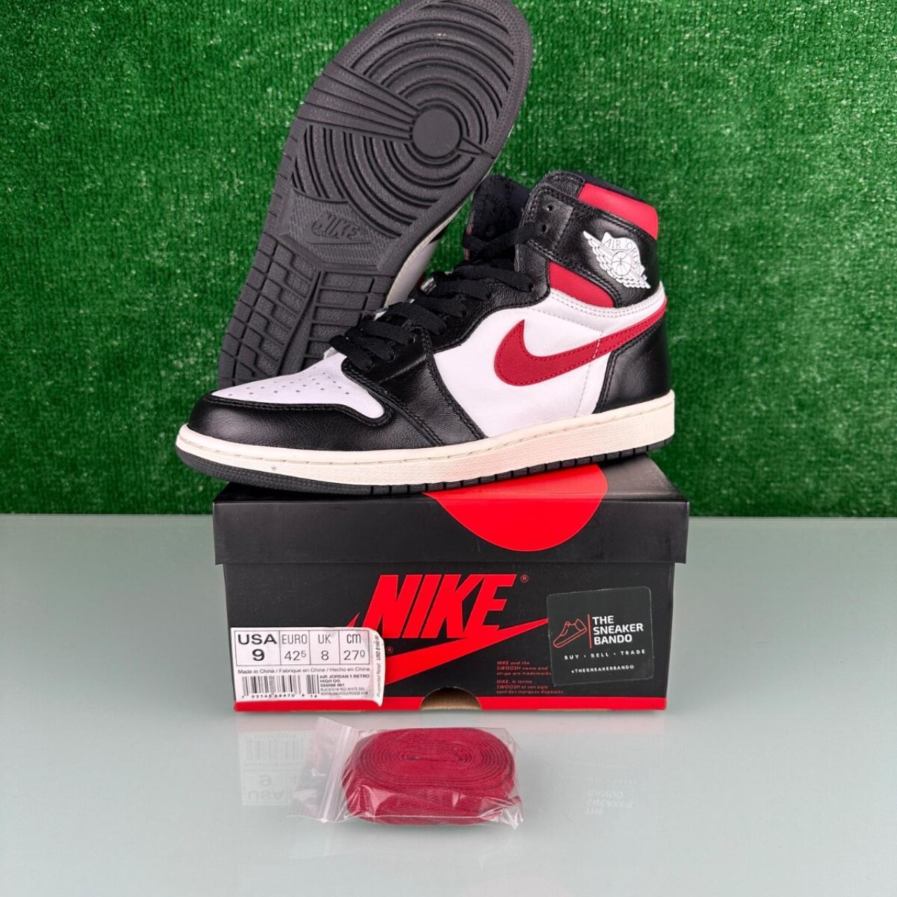 item listed by thesneakerbandoo