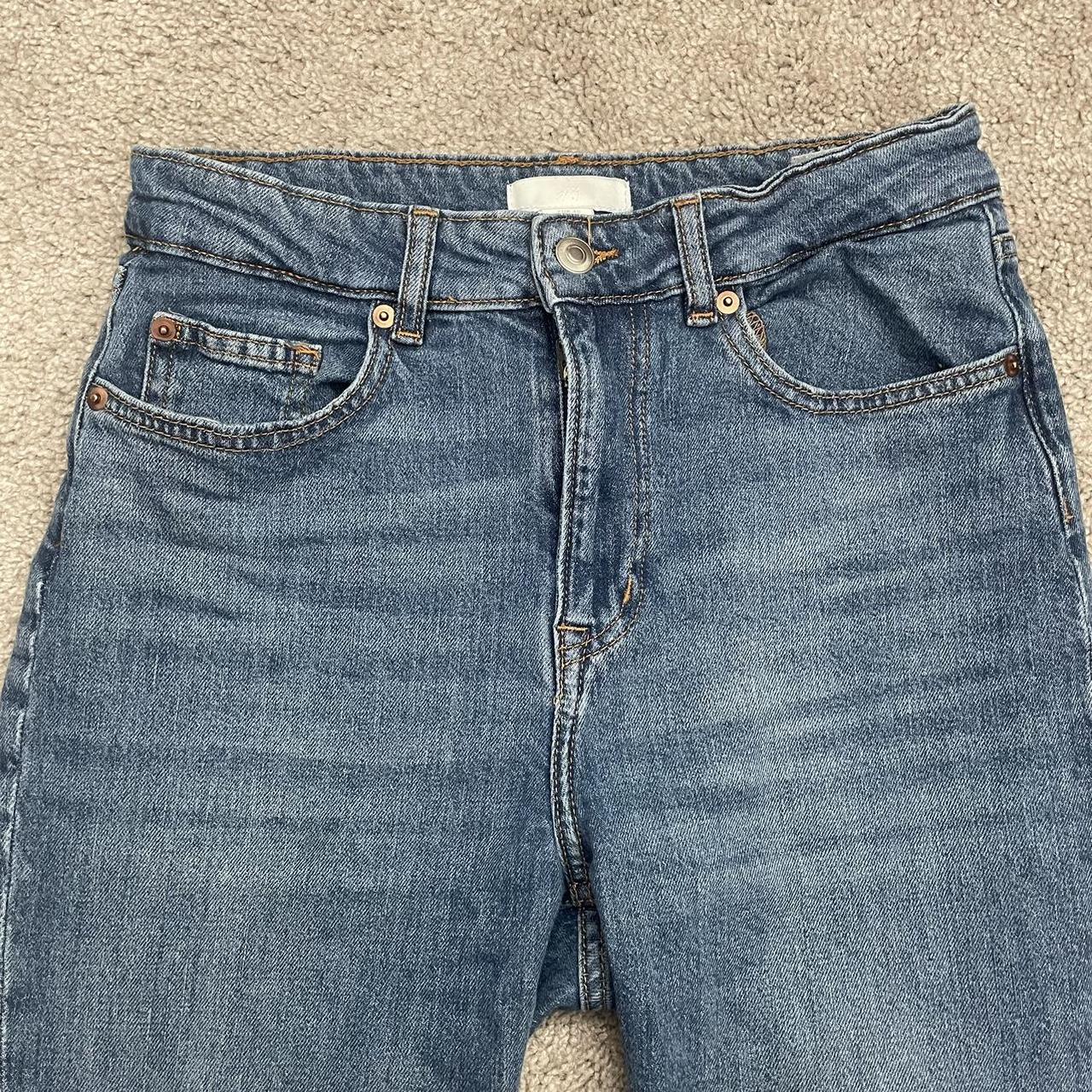 H&M Women's Blue and Navy Jeans | Depop