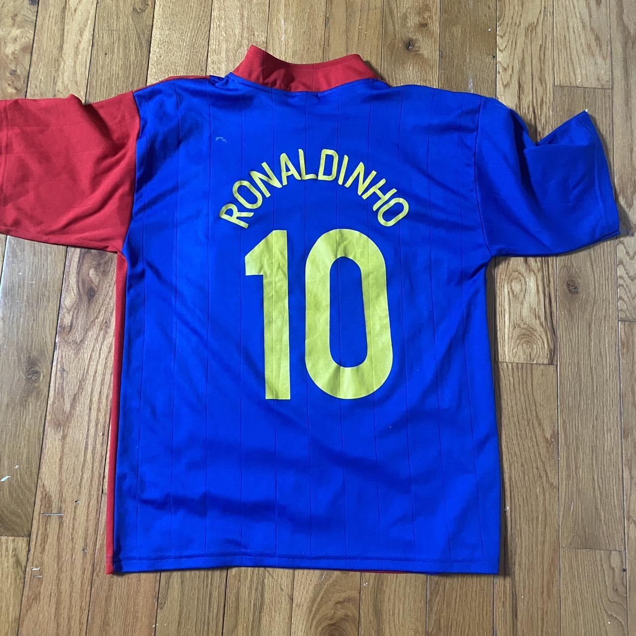 Vintage Ronaldinho Jersey! Size: S (runs a little... - Depop