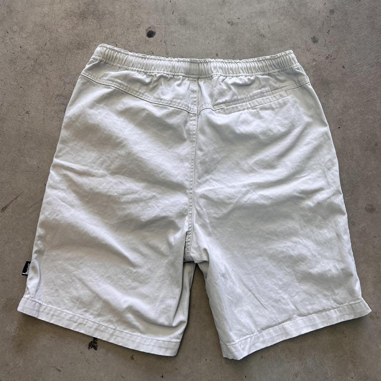 Stüssy Men's Cream and White Shorts | Depop