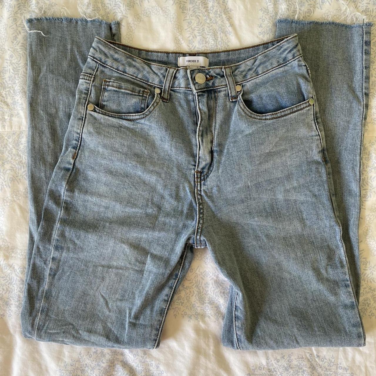 forever 21 straight leg jeans -barely worn! -SEND... - Depop