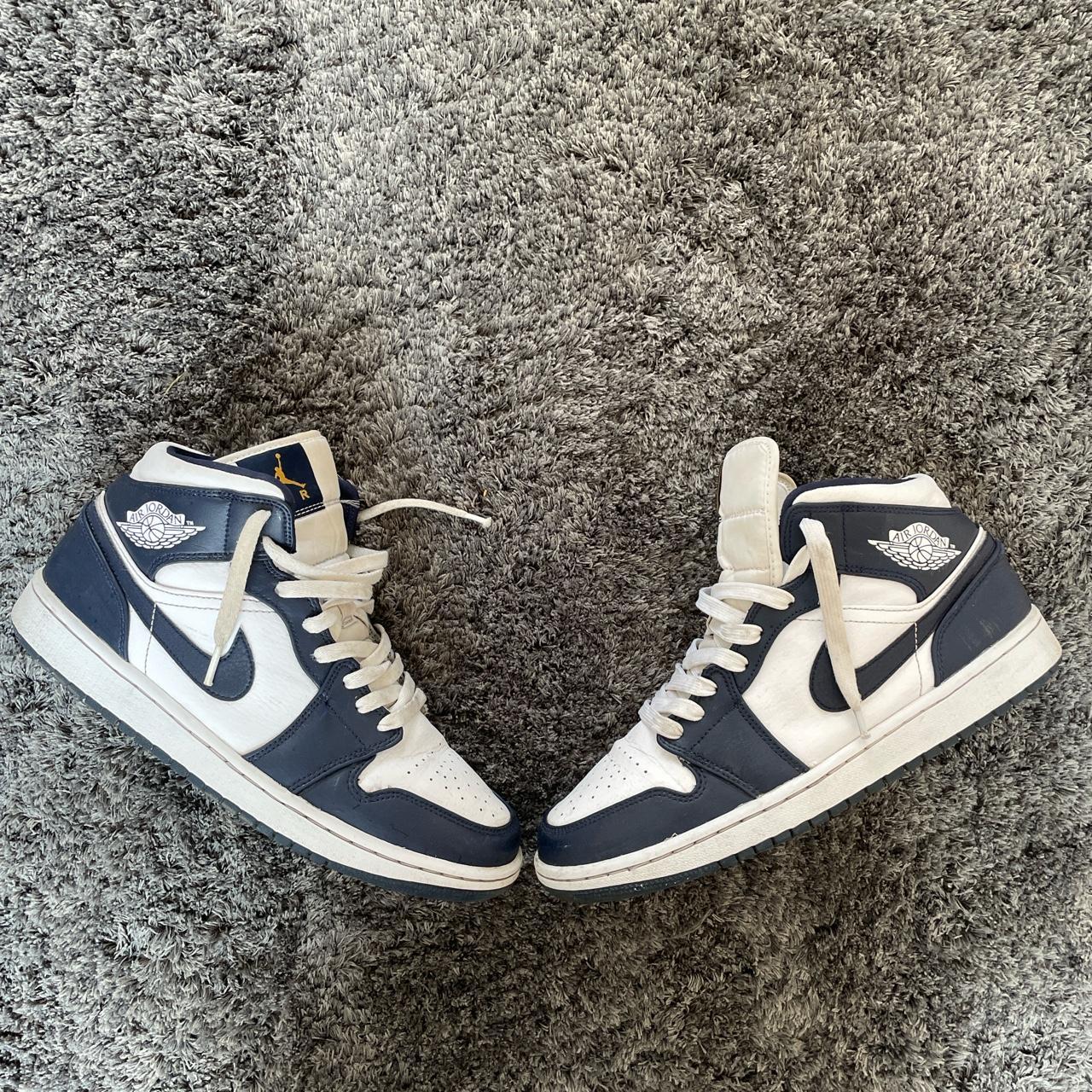 air jordan 1 mid obsidian metallic gold