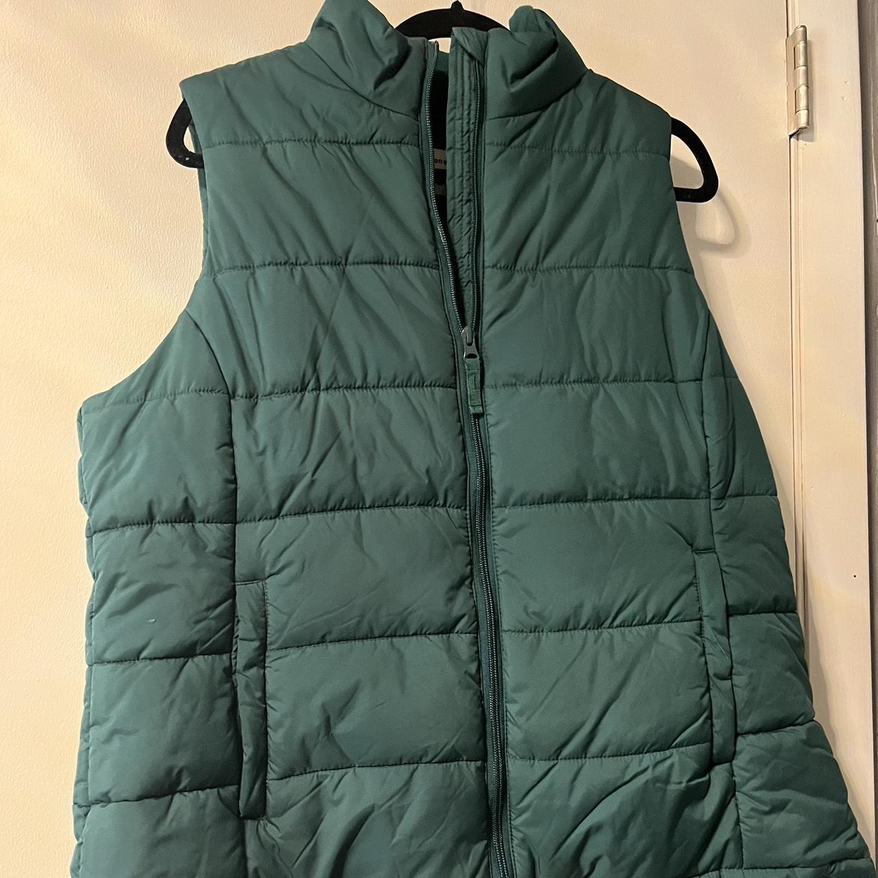 Forest green puffy vest jacket ̈ Never worn size XL.... - Depop
