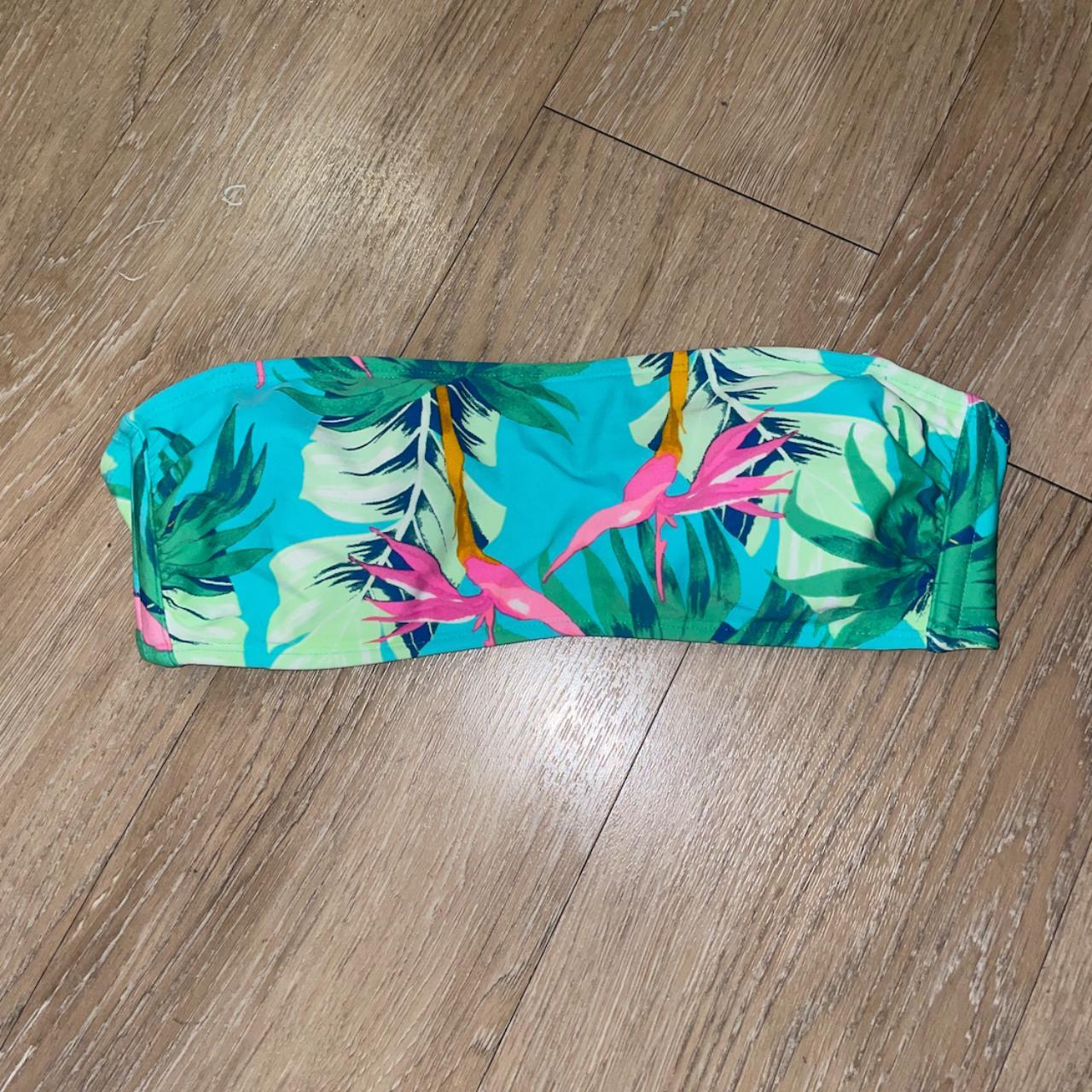 Xhilaration Women's Blue and Green Bikiniandtankinitops Depop