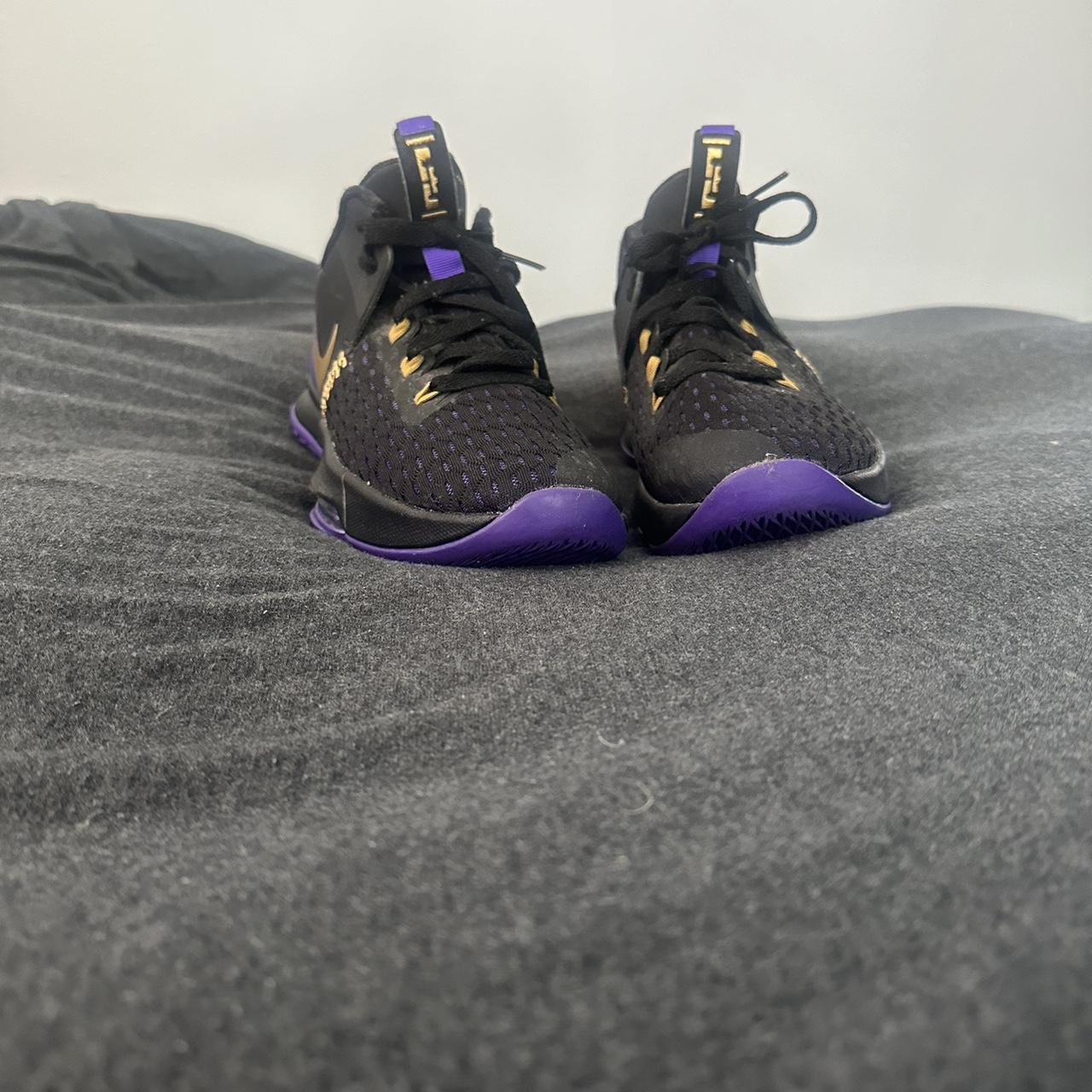 Nike Sneaker Nike Lebron Witness Purple Lebron Witness Purple