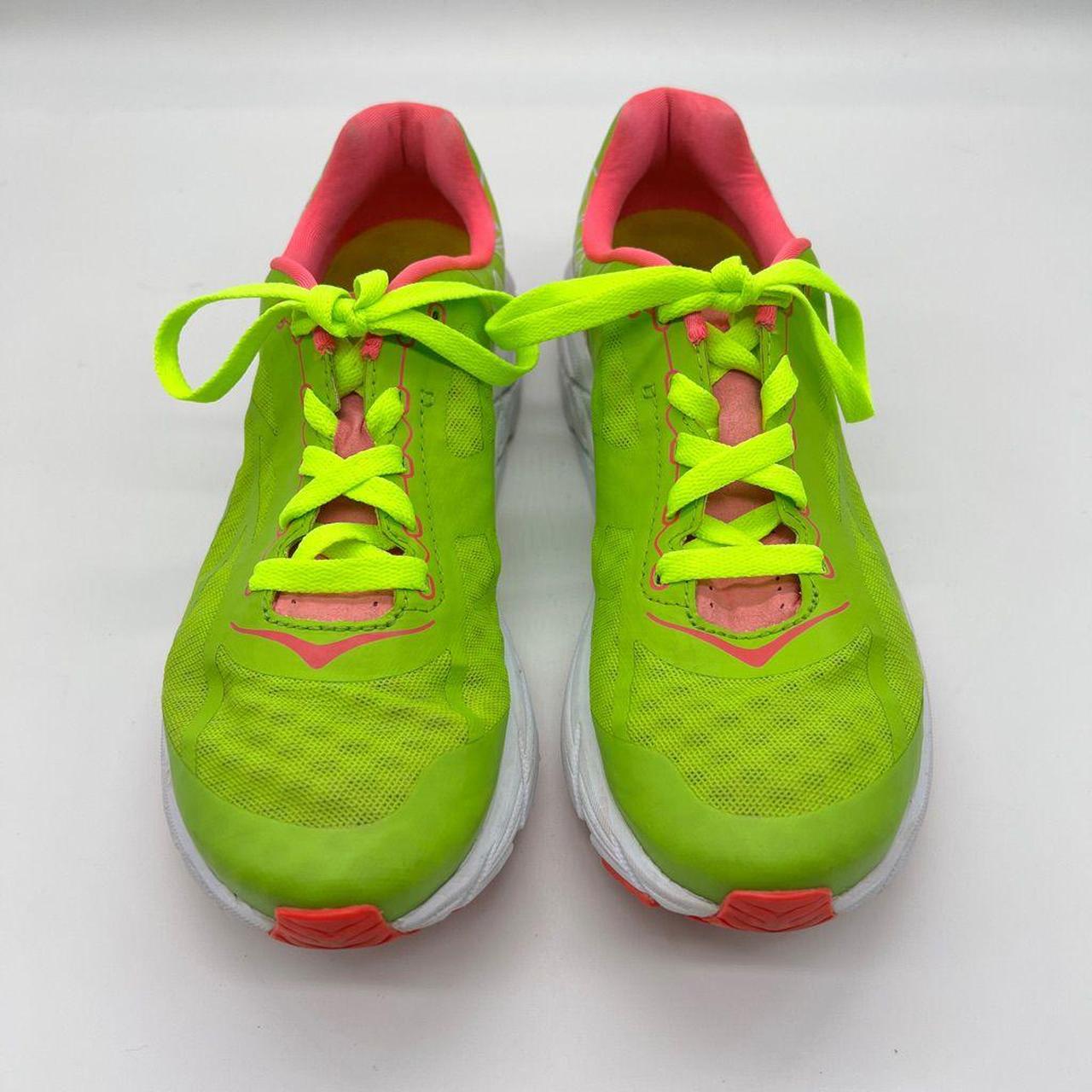 hoka one one tracer 2