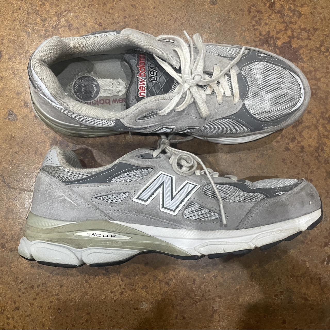 New Balance Men's Grey and White Trainers