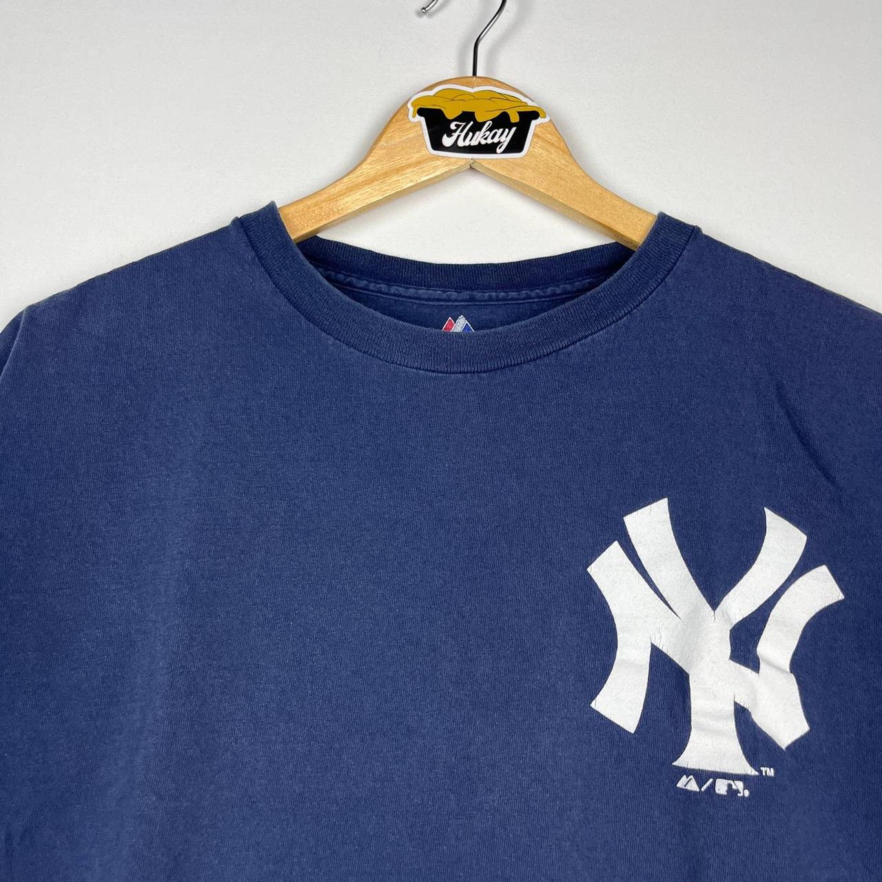 New York Yankees T Shirt XL Faded out Majestic 🚫 - Depop