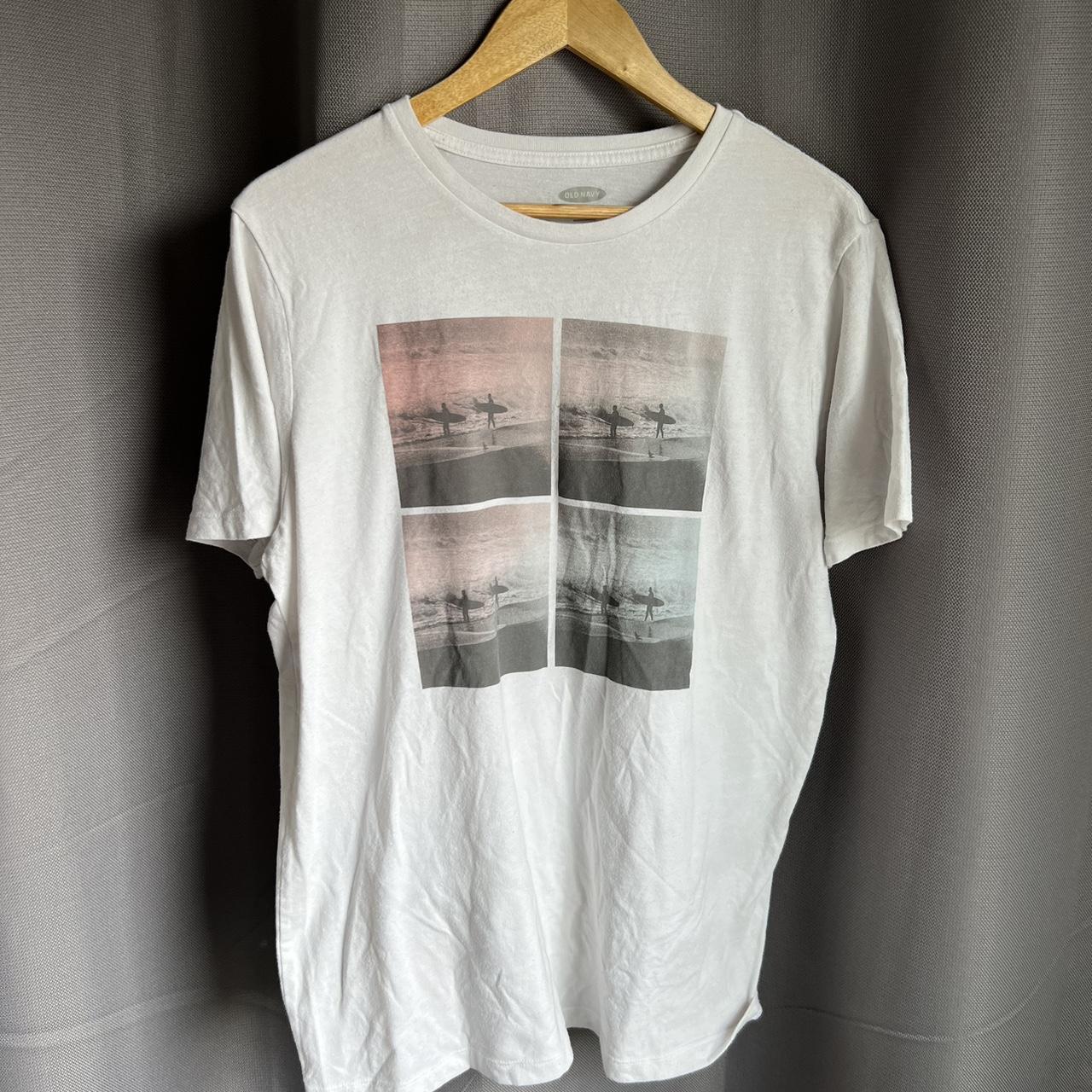 Old Navy Men's T-shirt | Depop