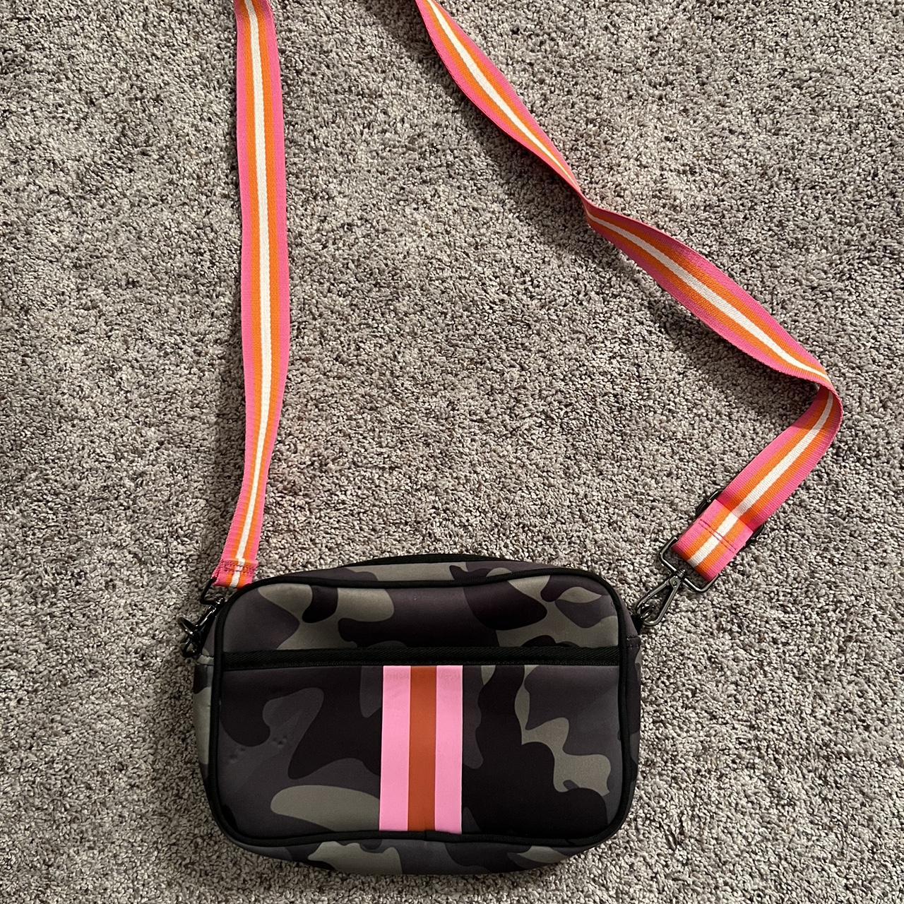 Pink hotsell camo purse