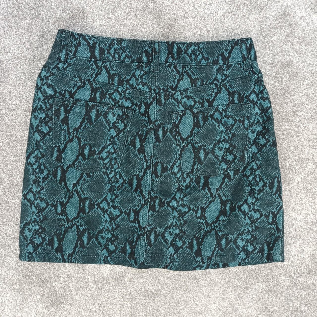 TOPSHOP TEAL BLUE SNAKE DENIM MINI SKIRT PRINT GREEN... - Depop