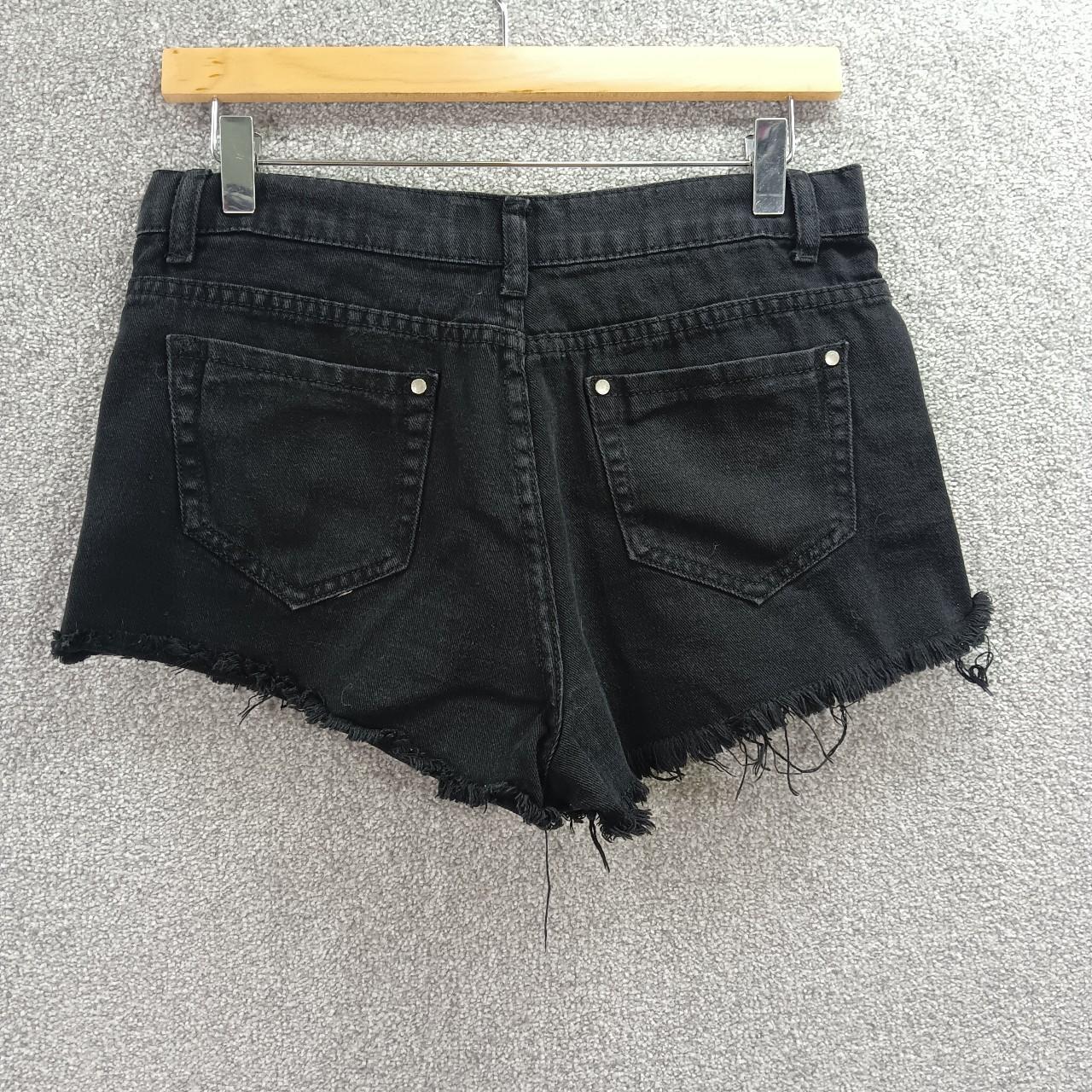 Women's Black and Pink Shorts | Depop