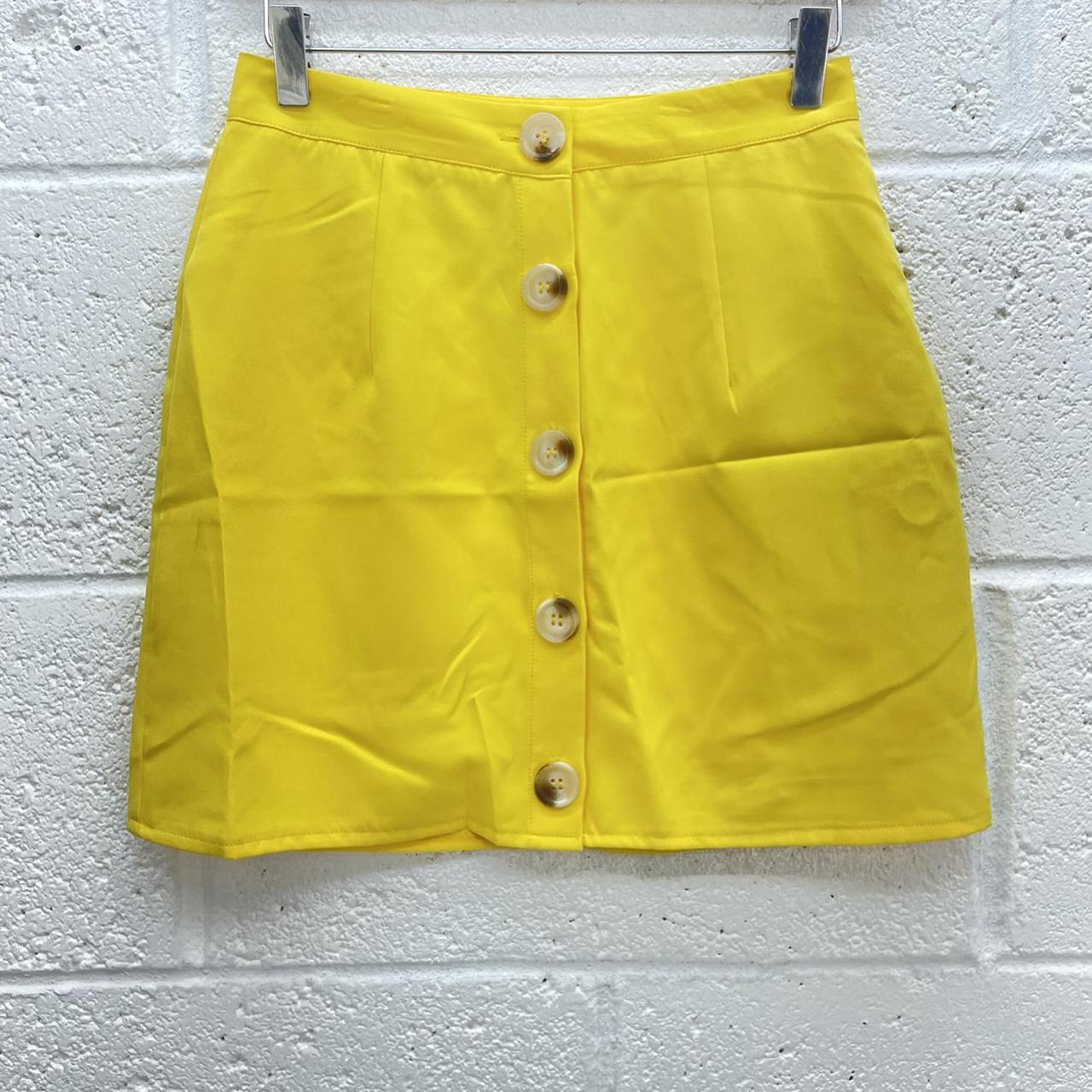 QUIZ YELLOW WOVEN MINI SKIRT THREE BUTTON PLEAT. Depop