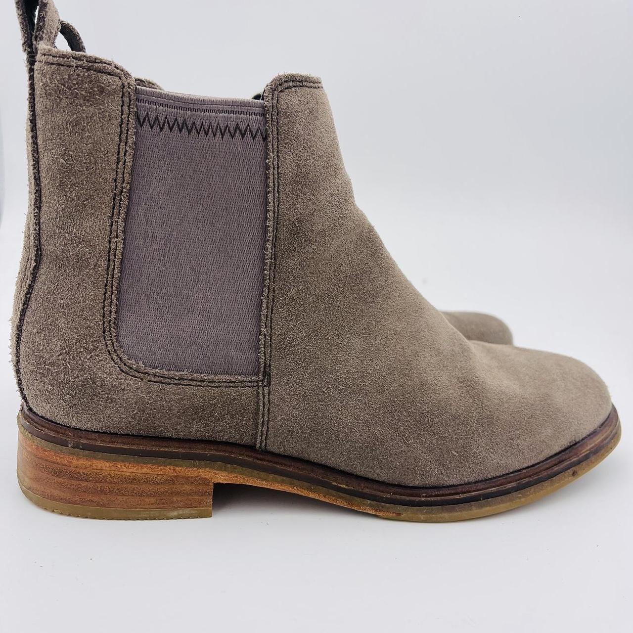 Clarks grey hot sale chelsea boots