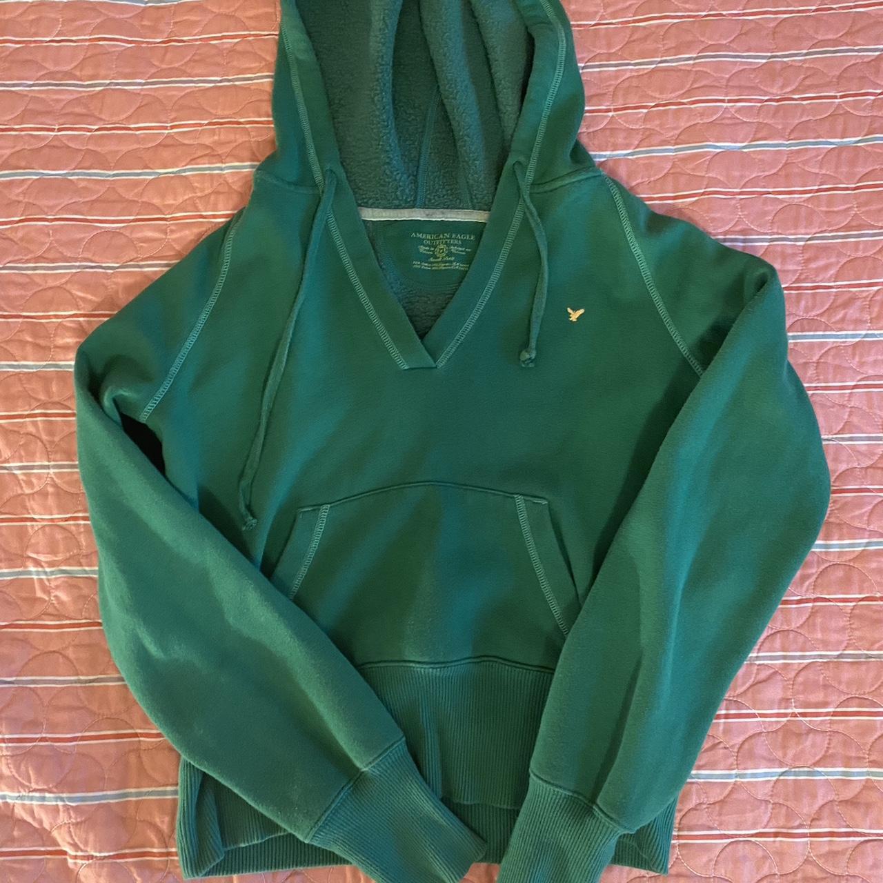 y2k cropped american eagle hoodie. this reminds me... Depop