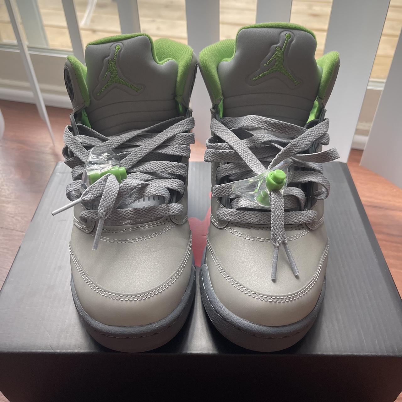 Jordan 5 green bean almost new 5.5y deals