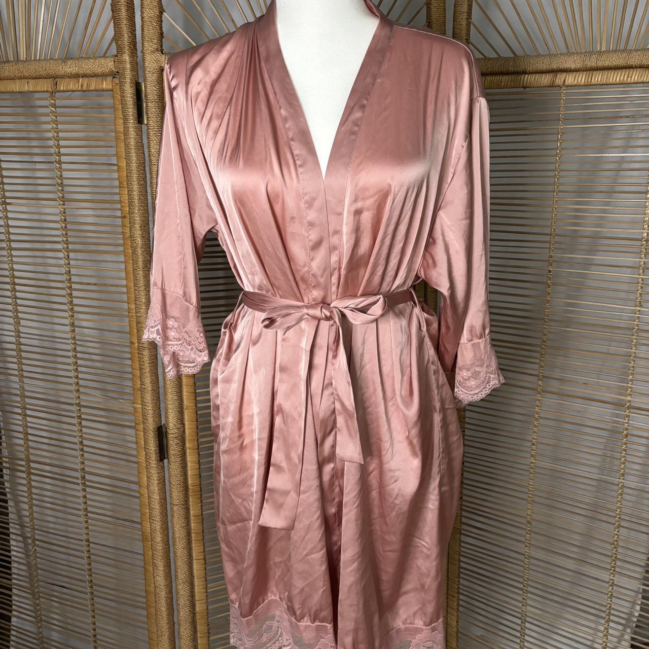 item listed by mariasthriftfinds