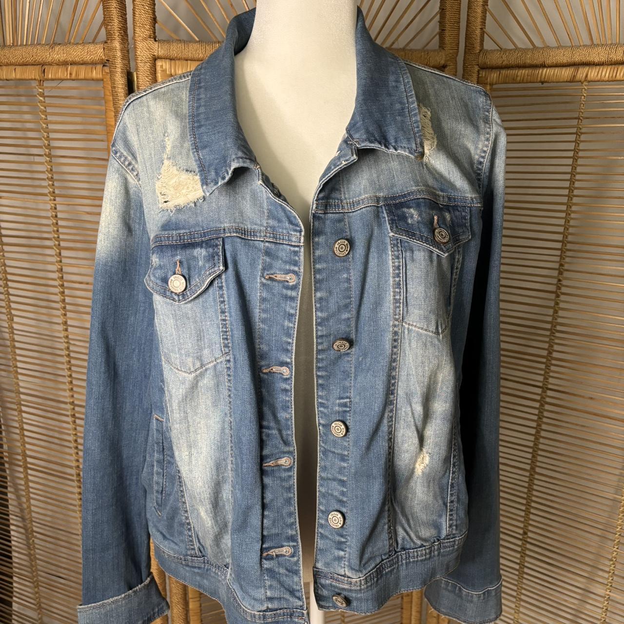 item listed by mariasthriftfinds