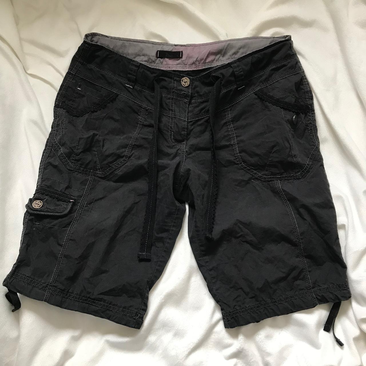 UO Y2K Black Cargo Shorts