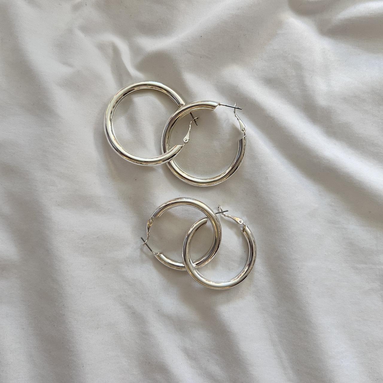 Brandy Melville Women's Earrings Gold/Silver – Silver hoop