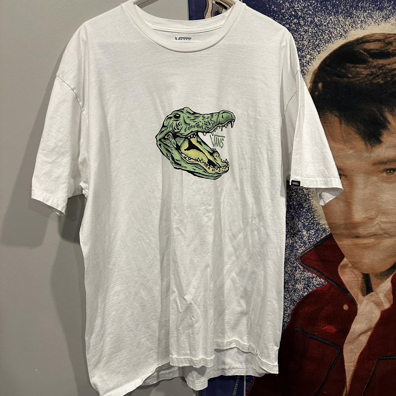 Formen undersøgelse stribe VANS classic fit white Gator Graphic T-Shirt... - Depop