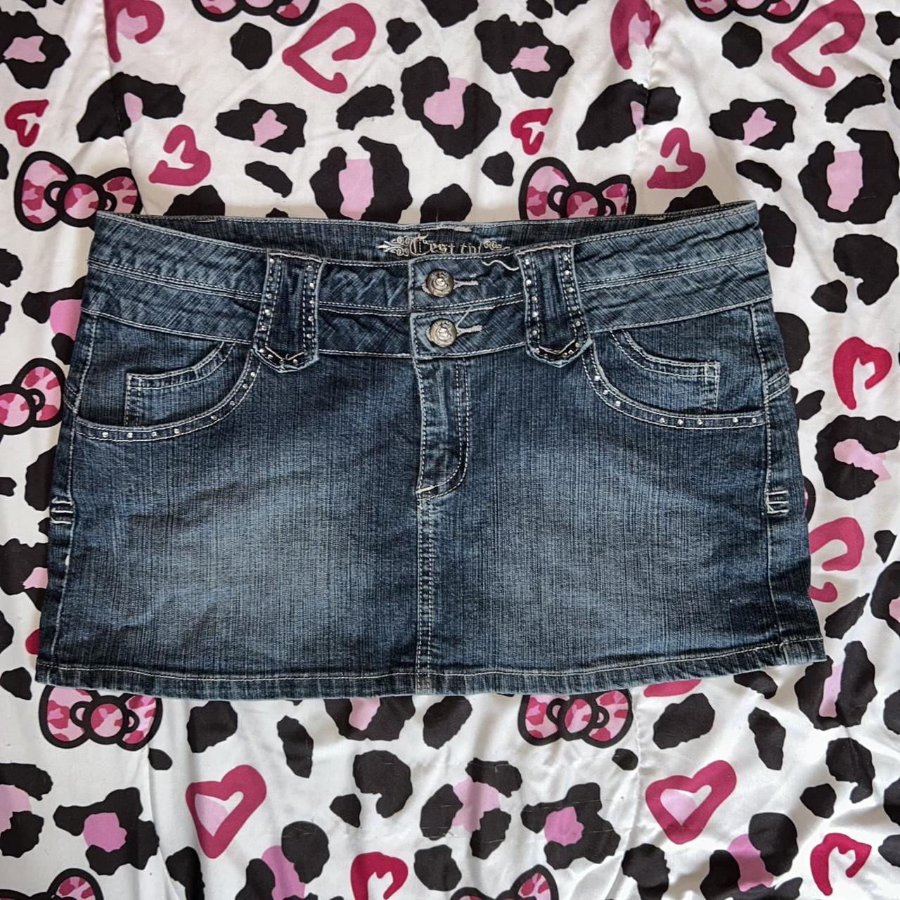 item listed by y2ksylvi