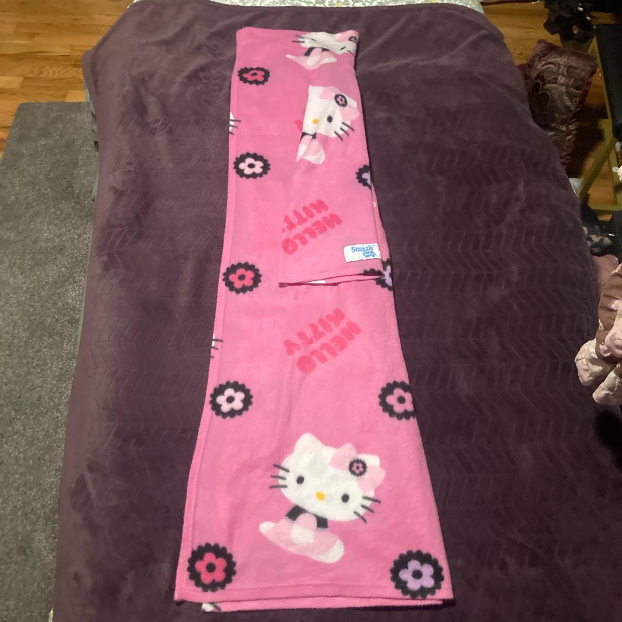 hello kitty snuggie ♡ · * · . · Depop