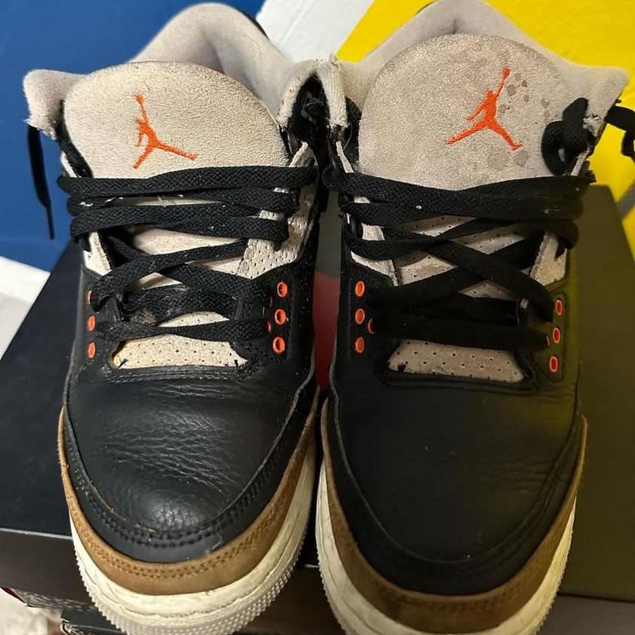 JORDAN 3s ELEPHANT lightly worn Stain on tongue - Depop