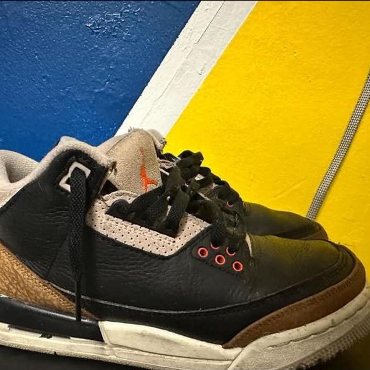 JORDAN 3s ELEPHANT lightly worn Stain on tongue - Depop