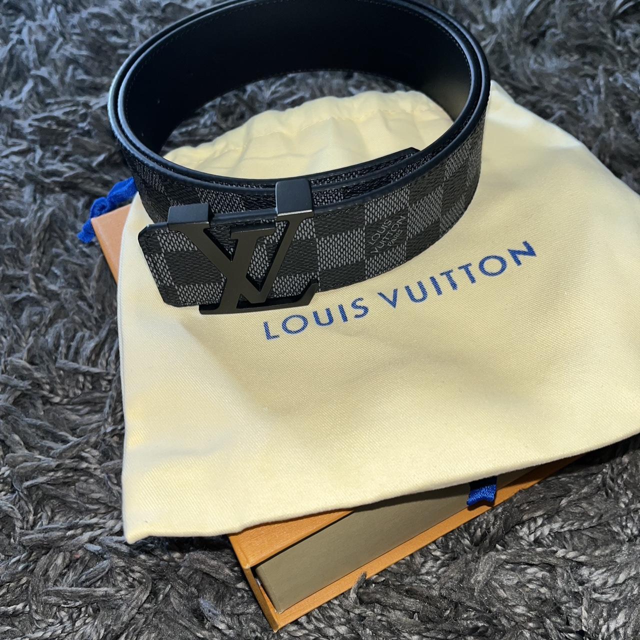 Louis Vuitton Men's Black and Grey Belt | Depop