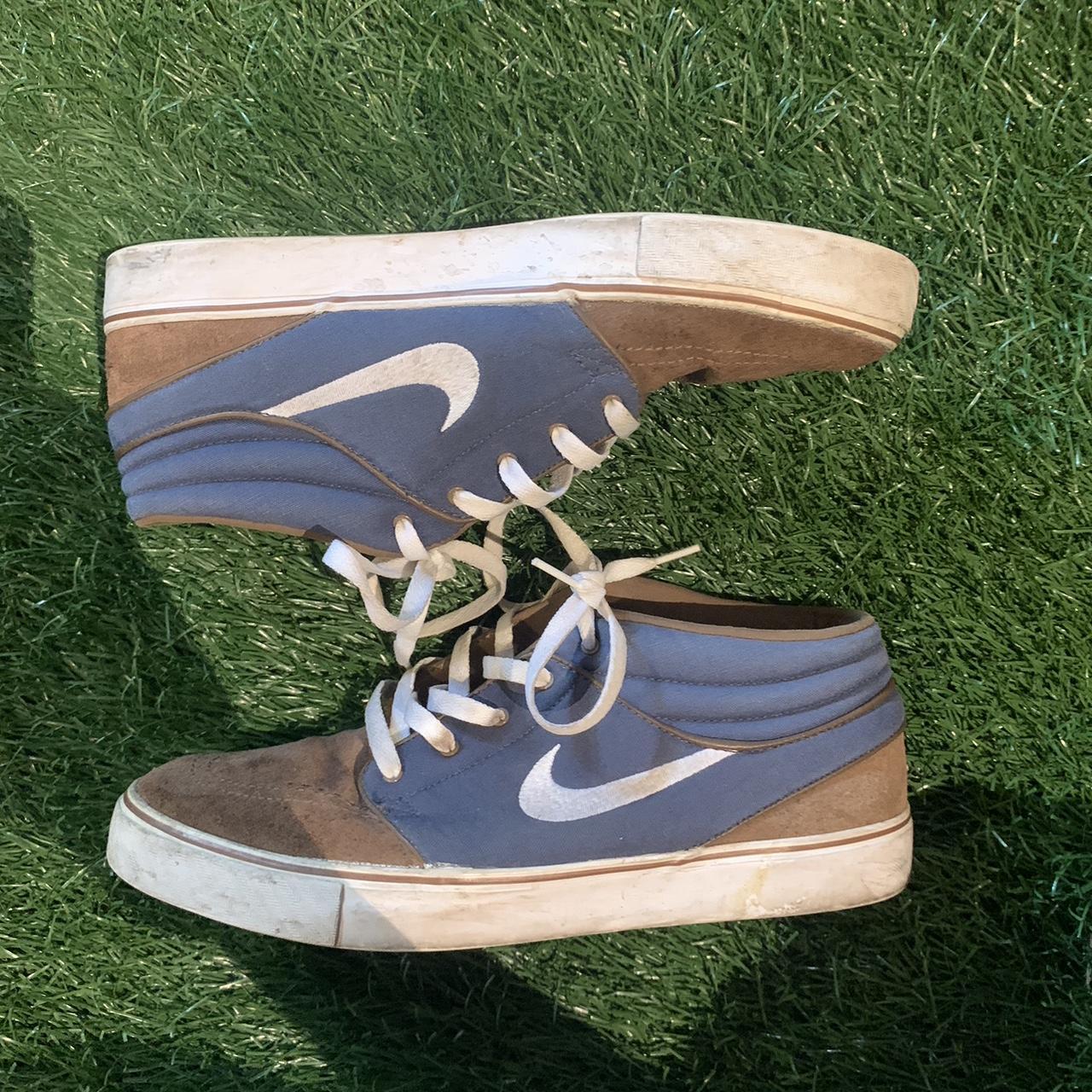 womens brown nike trainers