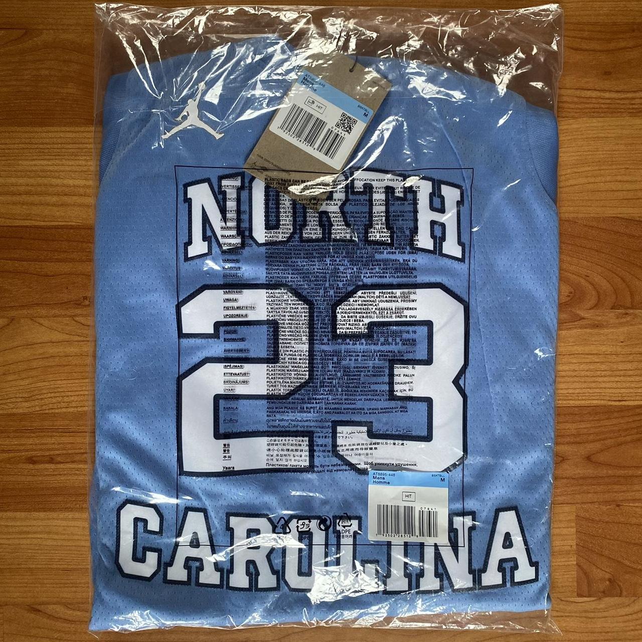 VTG Majestic University of North Carolina Tar Heels - Depop